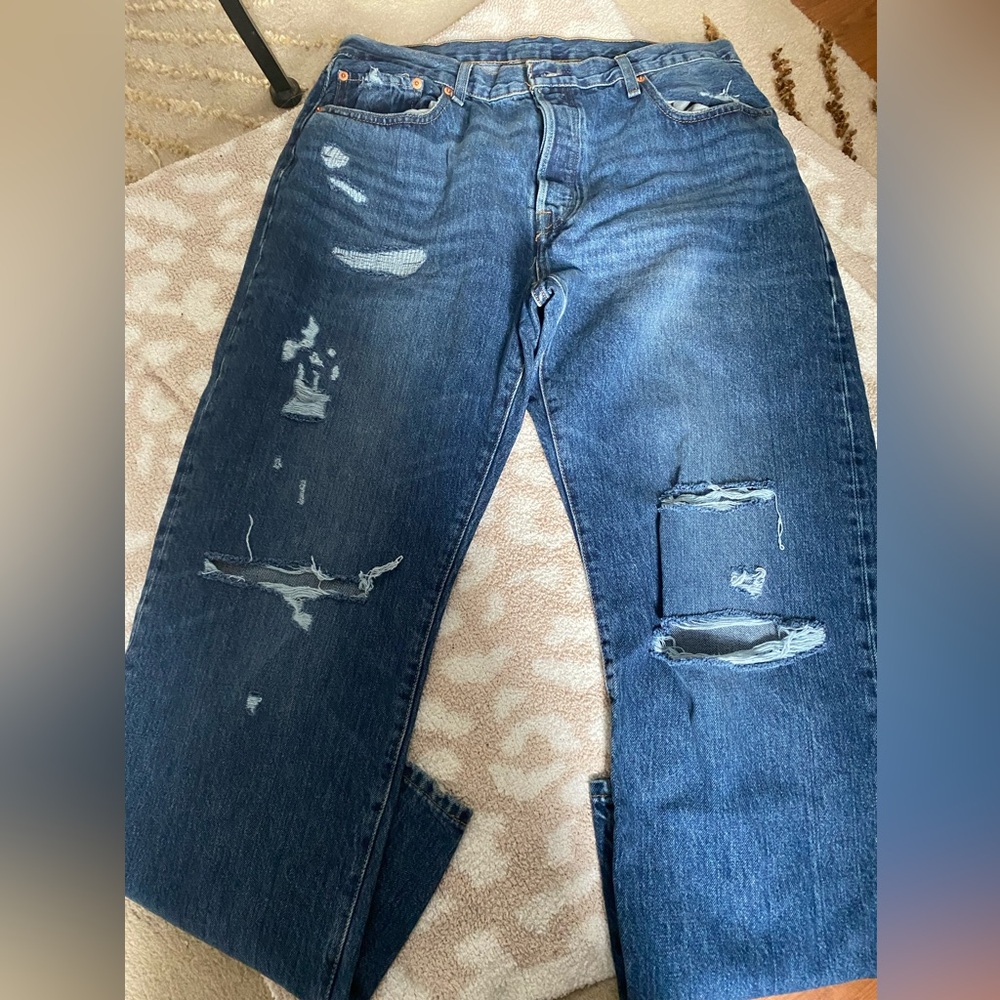 Women’s Distressed Blue Jeans